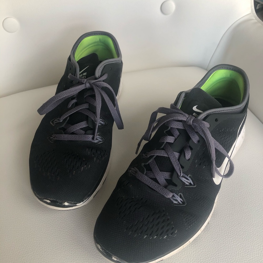 Nike tennis shoes